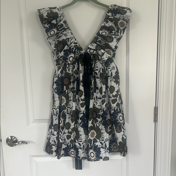 no brand Dresses & Skirts - NWT- Ruffled Flutter Sleeve Mini Dress